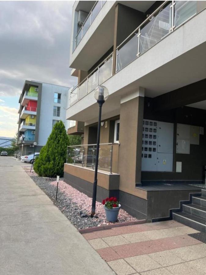 Tranzzit Airport Apartament I Otopeni Exterior photo