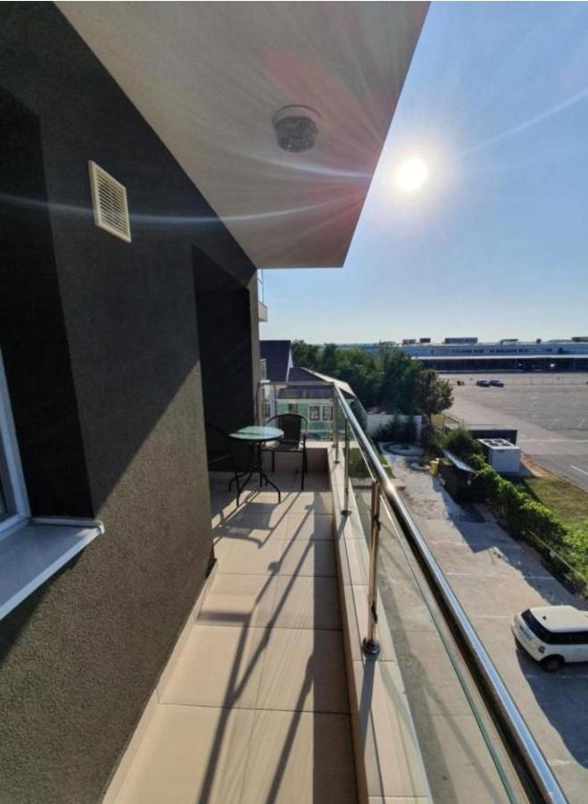 Tranzzit Airport Apartament I Otopeni Exterior photo