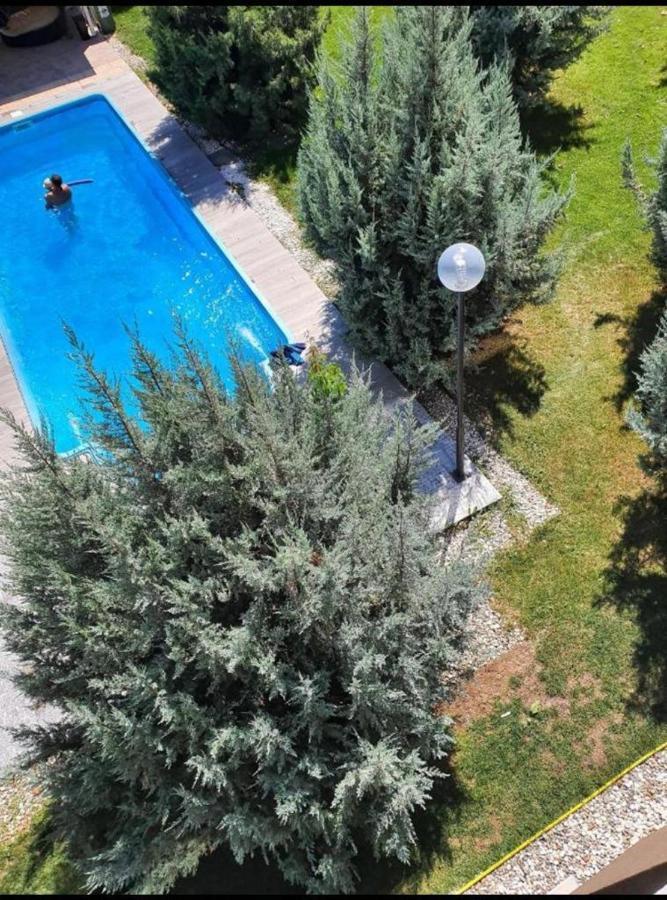 Tranzzit Airport Apartament I Otopeni Exterior photo